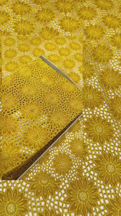 Johra Luxury Lawn 4pc Article with inner (Unstitched)