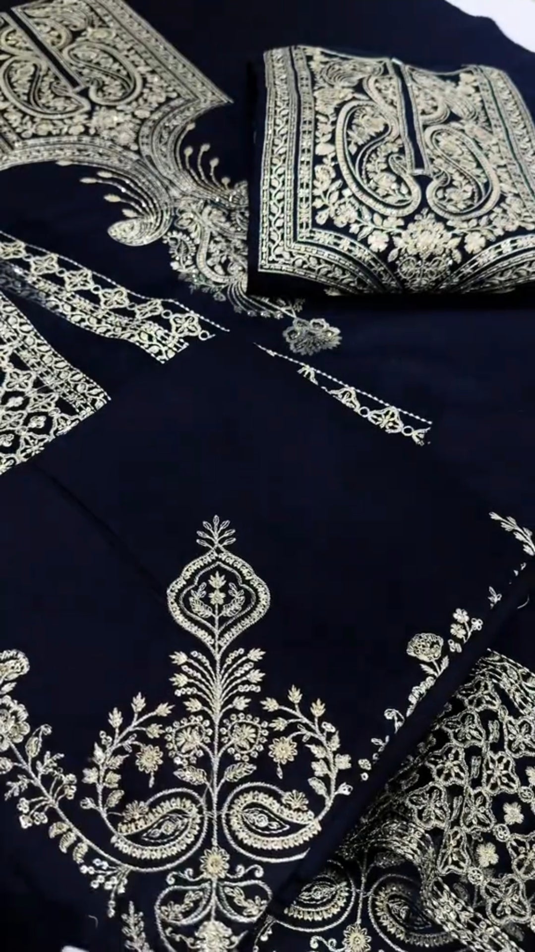 Jazmin Luxury Lawn Kaftan Style 3pc (Unstitched)