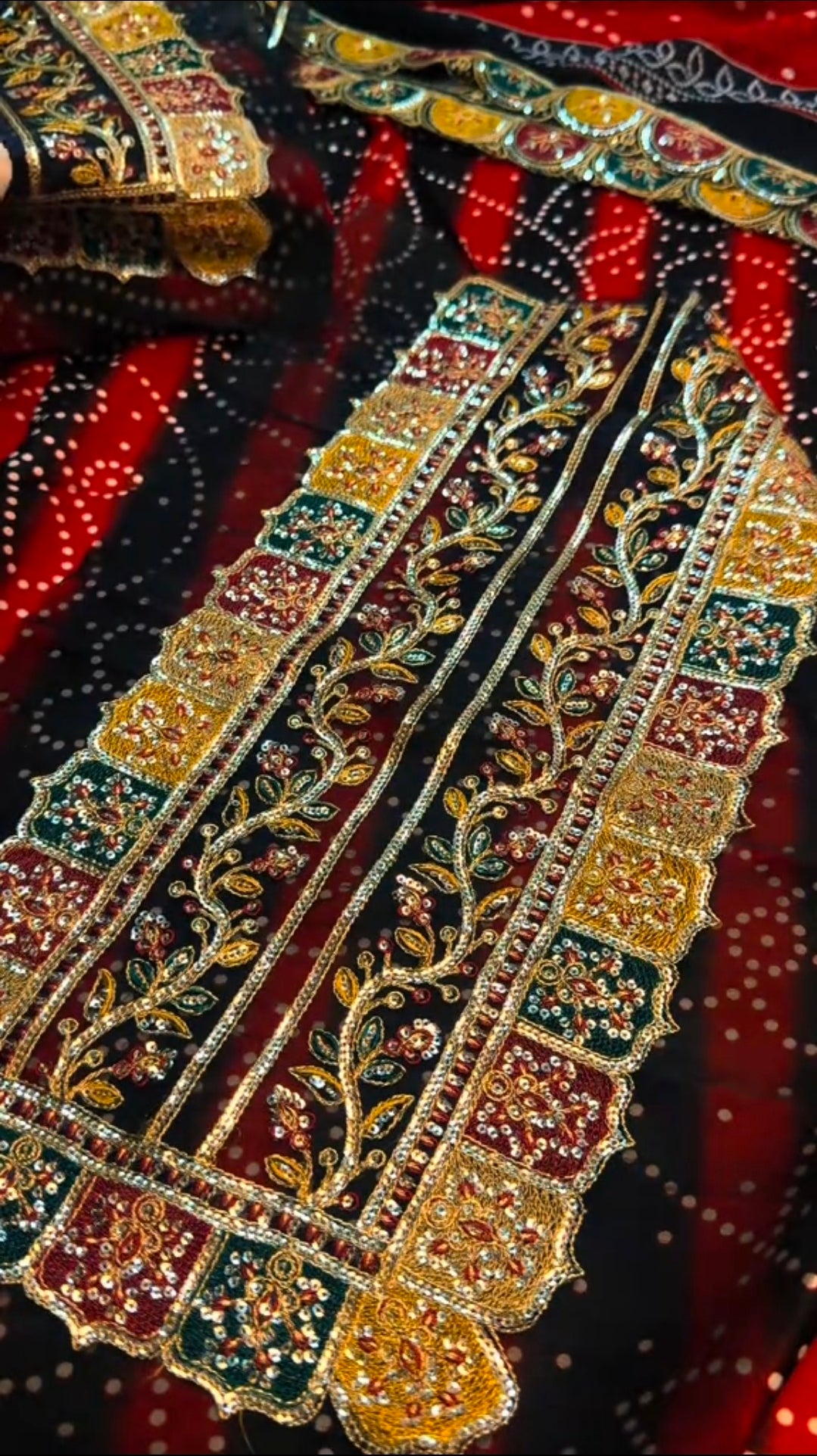 Aneelas Luxury Lawn Chunri Print 3pc Article (Unstitched)