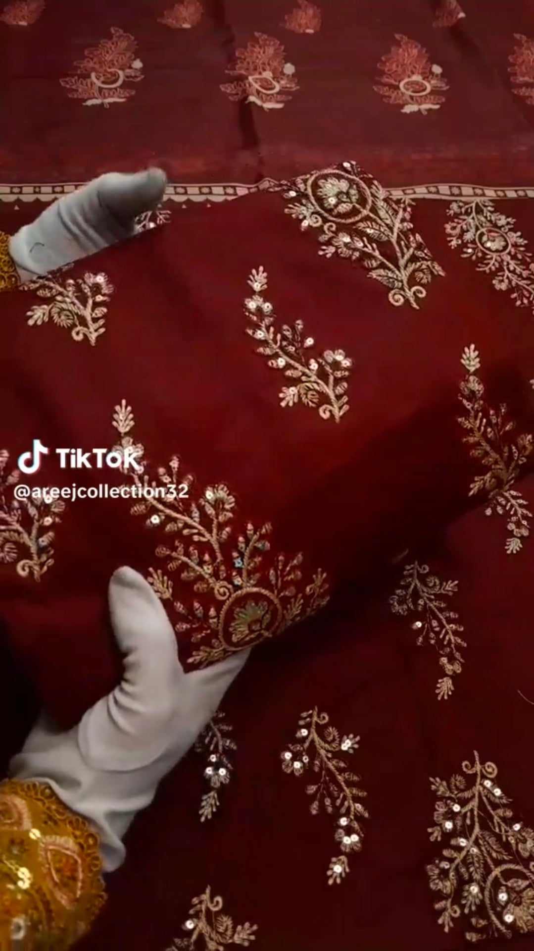 Embroided Lawn 3 Piece Article (Unstitched)