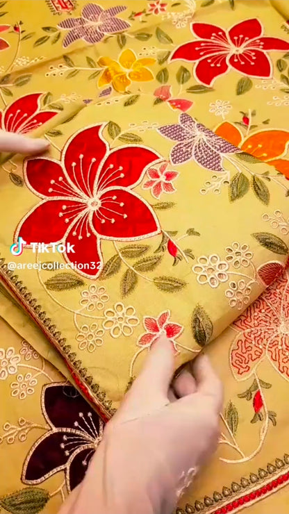 Gulkaari Luxury Lawn With Applic  Flowers & Lawn Dupatta 3pc (Unstitched)
