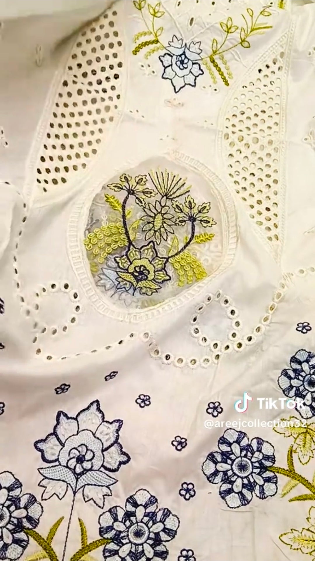 Ramzan Special Luxury Lawn 3pc Article (Unstitched)