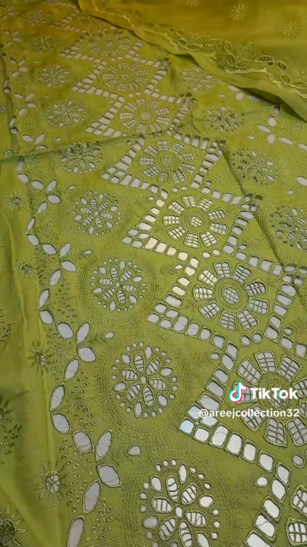 Parishay Shifli Work Lawn 3pc Article (Unstitched)