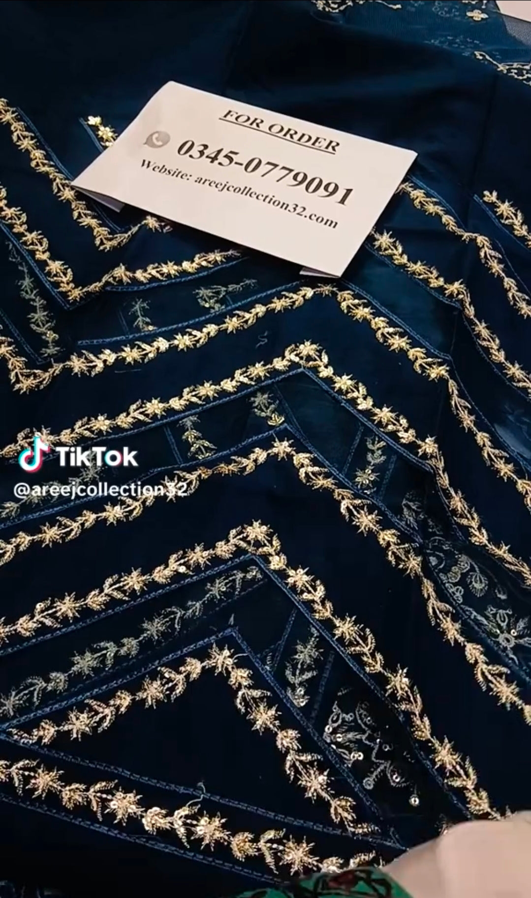 Eid Special Maria B Luxury Lawn Applic Slaves 3pc (Unstitched)