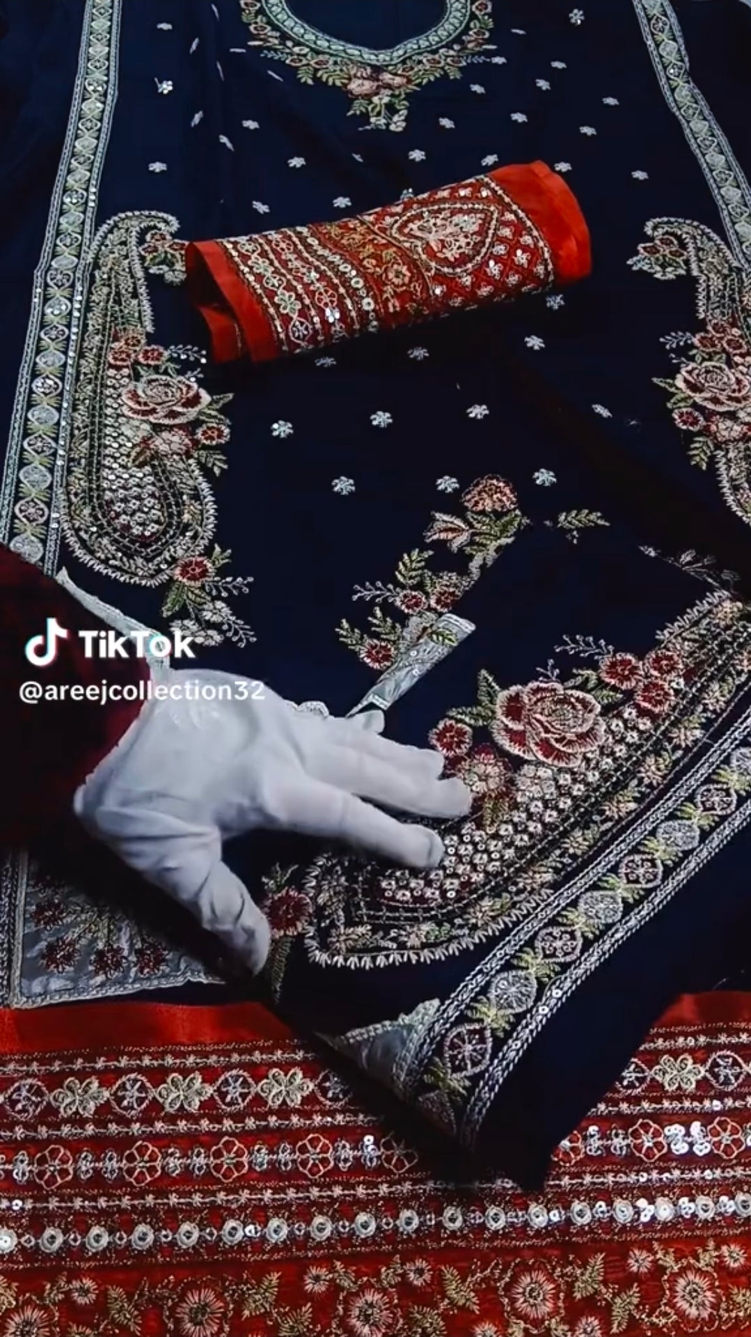Ethnic Article Luxury Lawn 3 Piece (Unstitched)