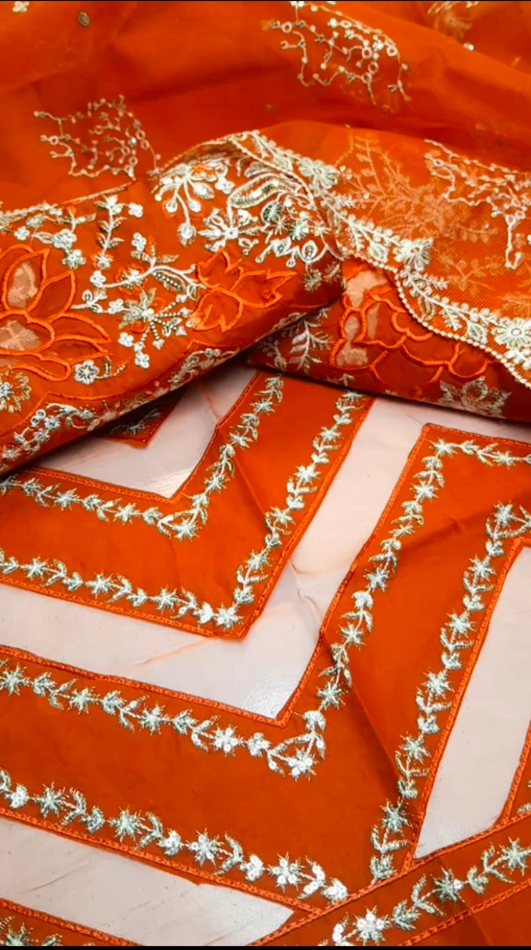 Maria.B 3pc Lawn Applic Saleevs (Unstitched) with Khaadi Net Ready Dupatta