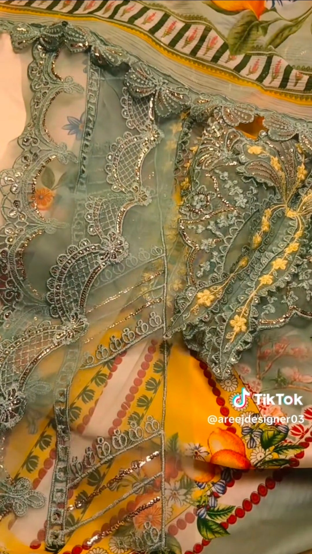 Lawn 3pc Article (Unstitched) with Bow Style Bamber Chiffon Dupatta